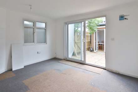 Long Walk, New Malden, Image 12