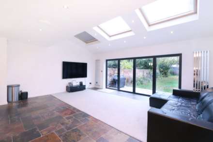 Nelson Road, New Malden, Image 11
