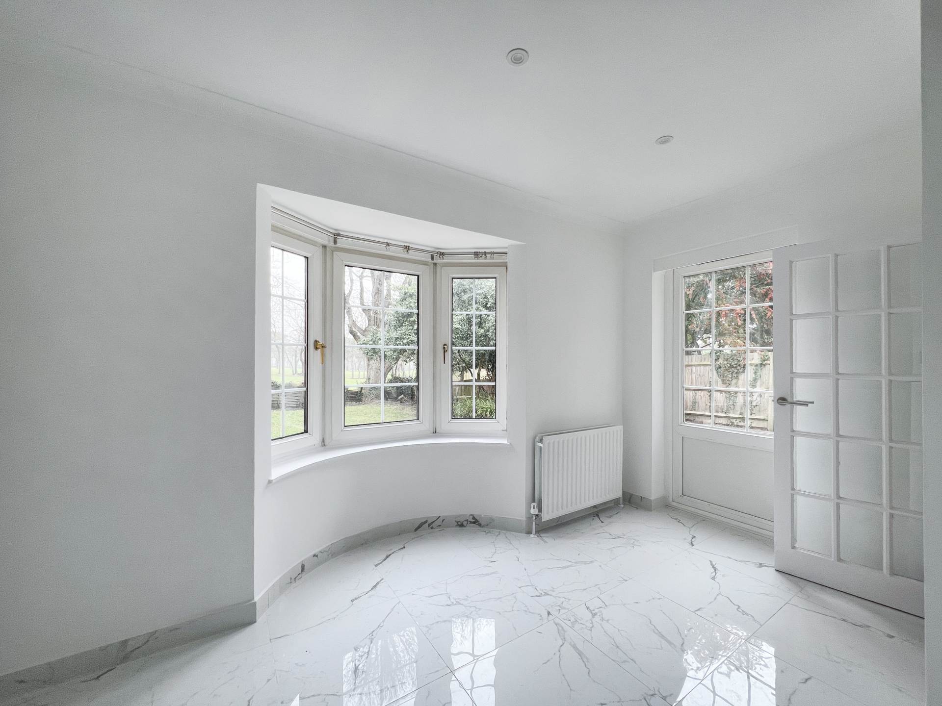 The Moat, New Malden, Image 11