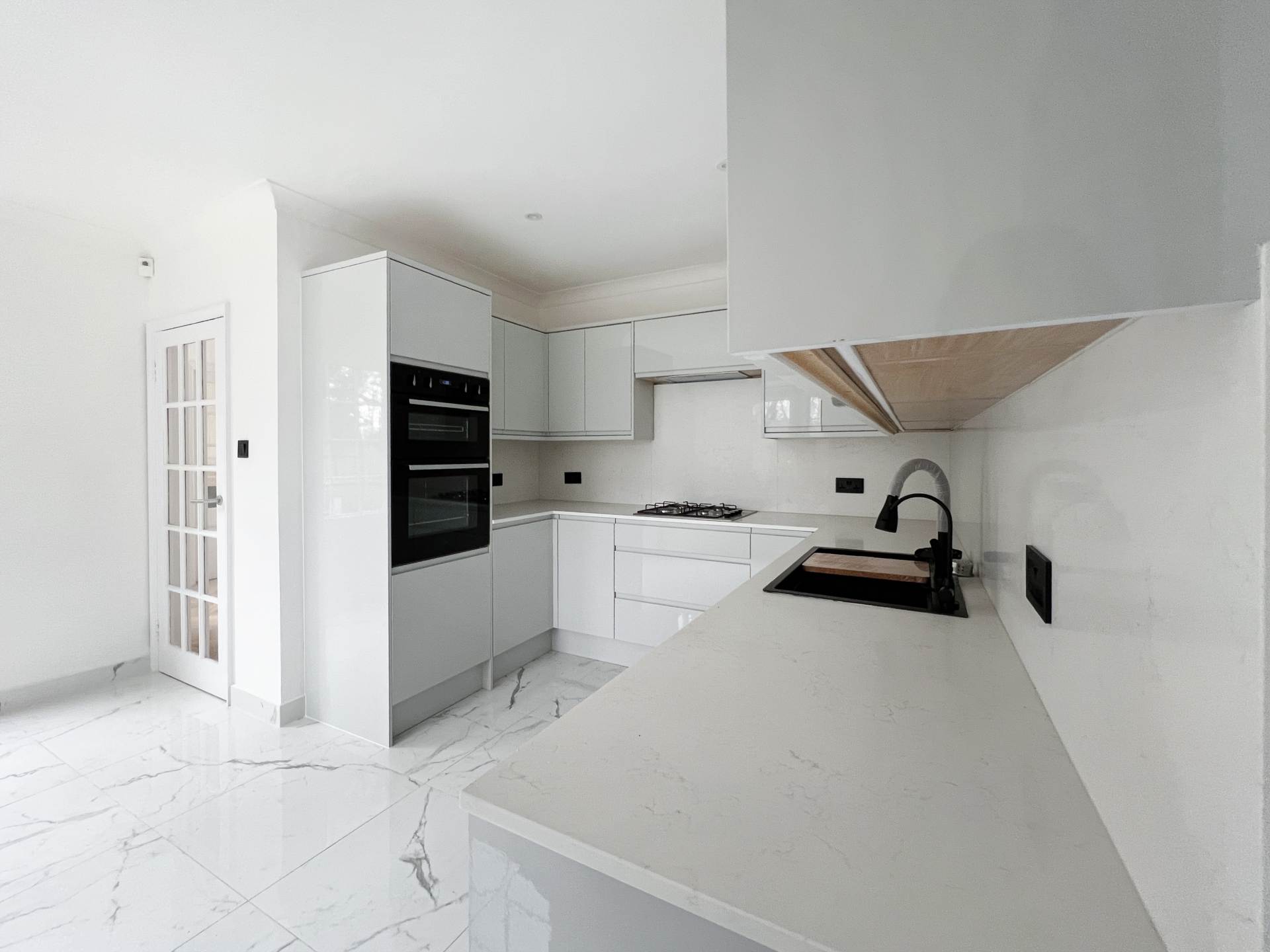 The Moat, New Malden, Image 14