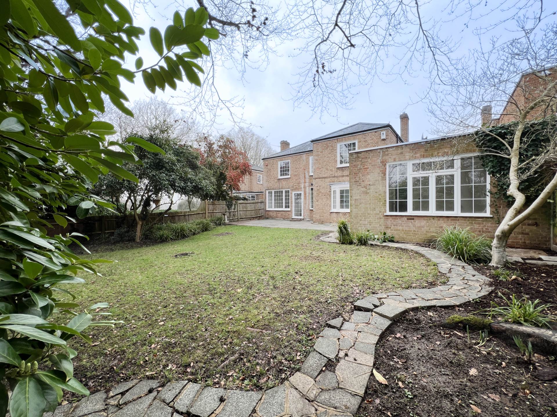 The Moat, New Malden, Image 32