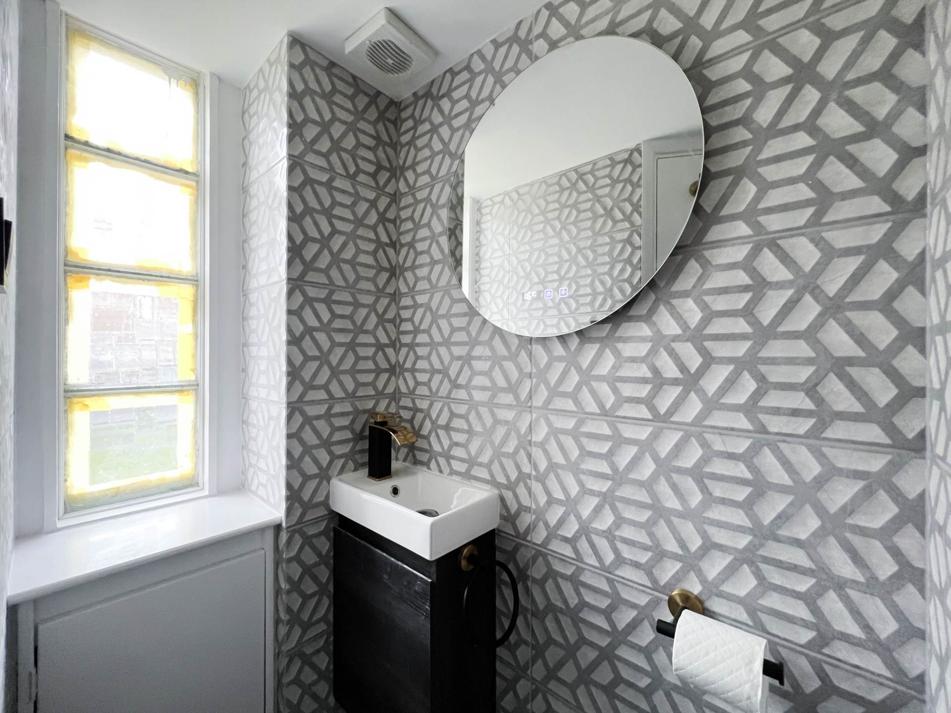 The Moat, New Malden, Image 7