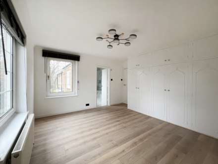 The Moat, New Malden, Image 25