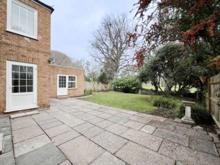 The Moat, New Malden, Image 30