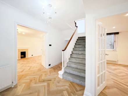 The Moat, New Malden, Image 5