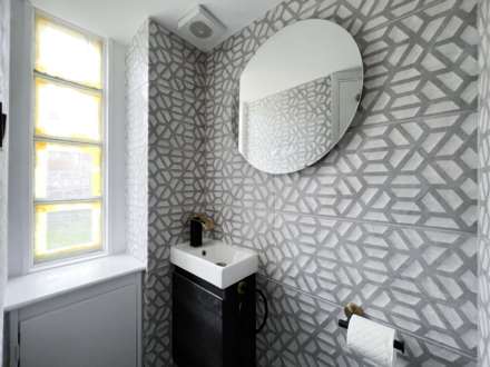 The Moat, New Malden, Image 7