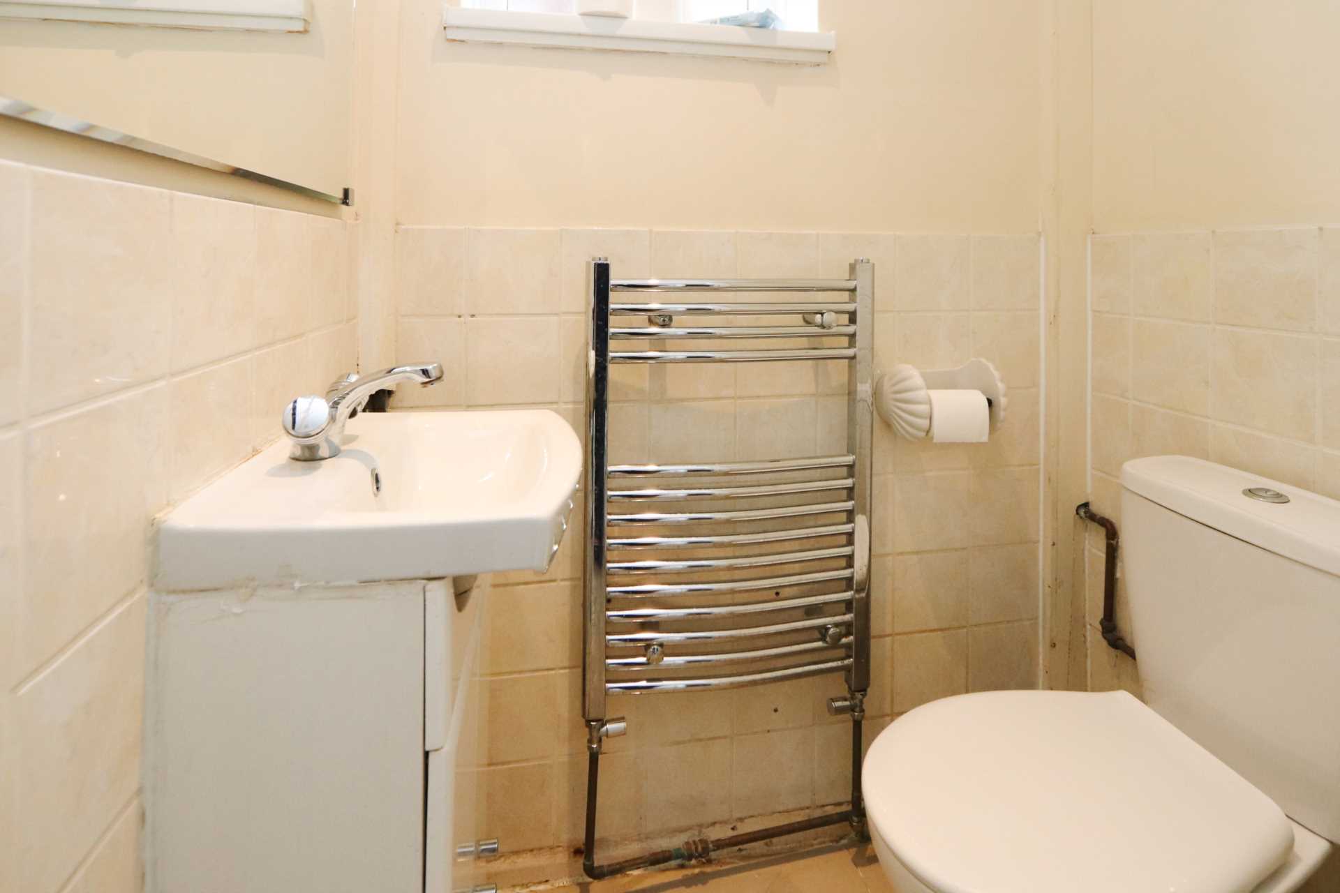 Gainsborough Road, New Malden, Image 10