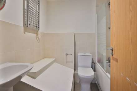 Crystal Place, Worcester Park, Image 4