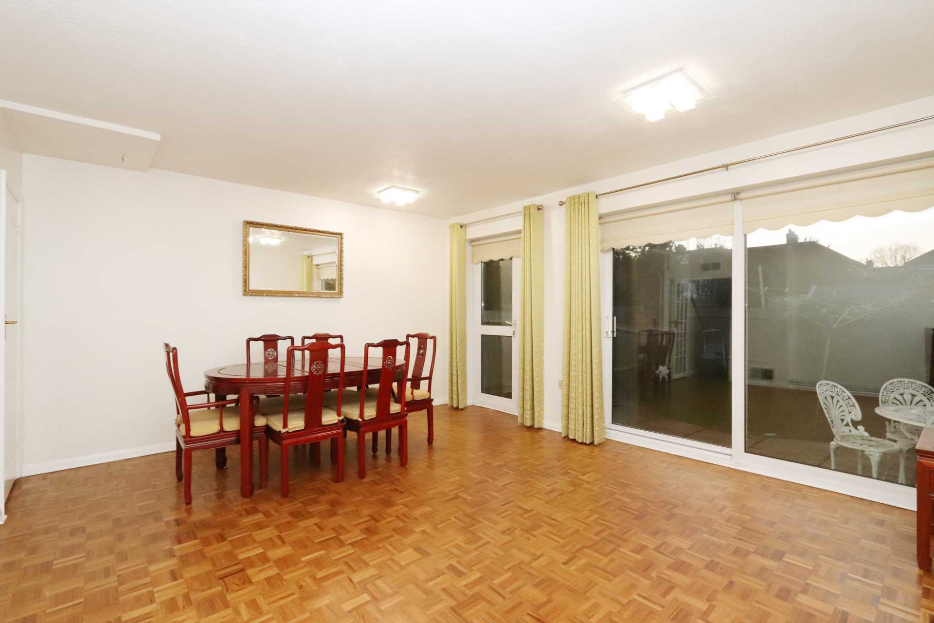 Newborough Green, New Malden, Image 12