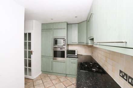 Newborough Green, New Malden, Image 10