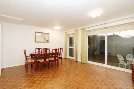 Newborough Green, New Malden, Image 12