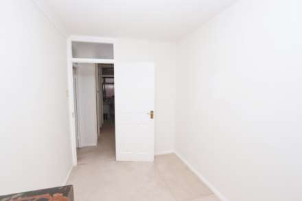Newborough Green, New Malden, Image 9