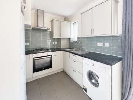 Buckland Way, Worcester Park, Image 12