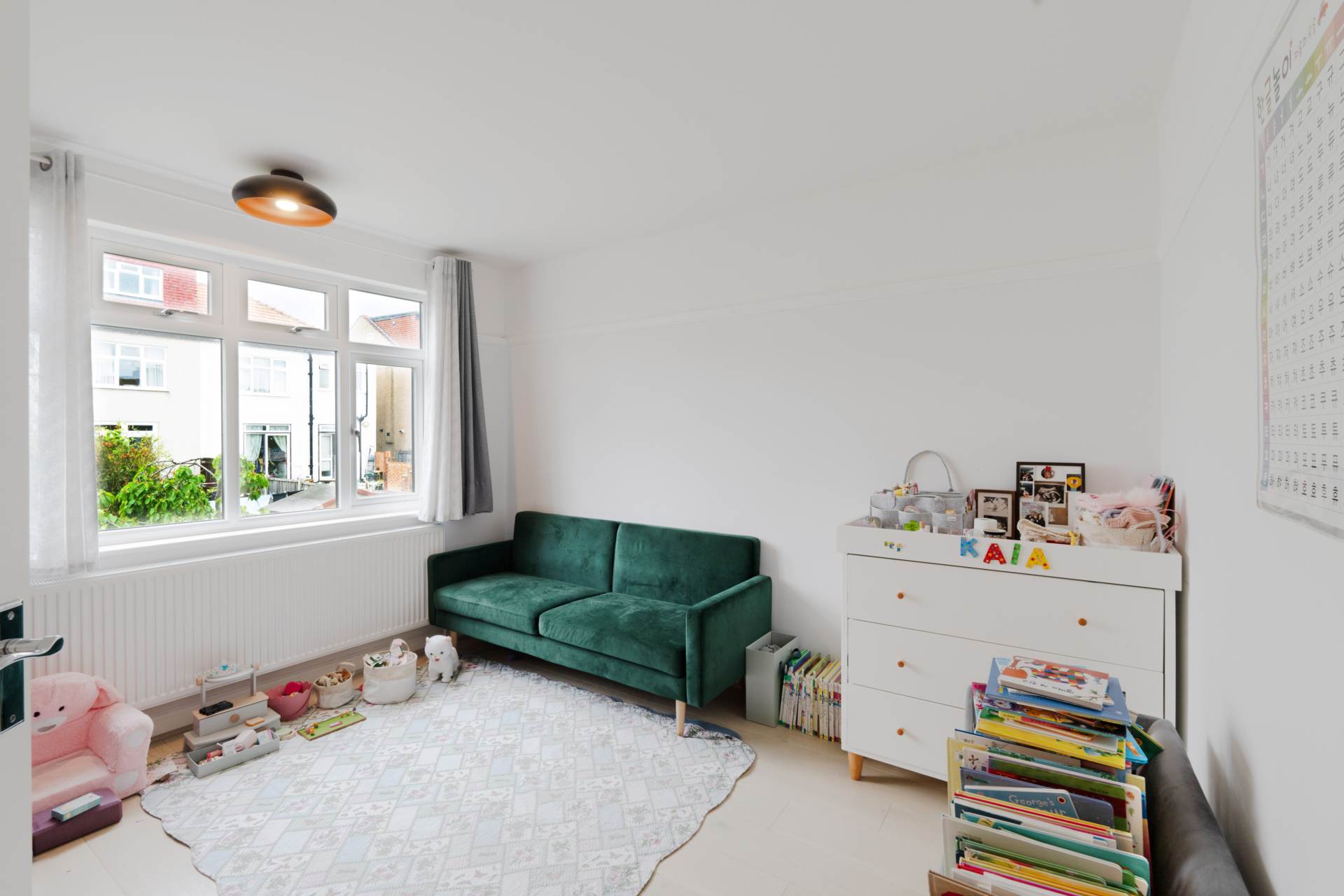 Egerton Road, Surrey, Image 6
