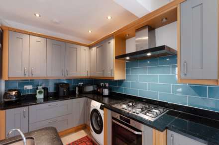 Egerton Road, Surrey, Image 4