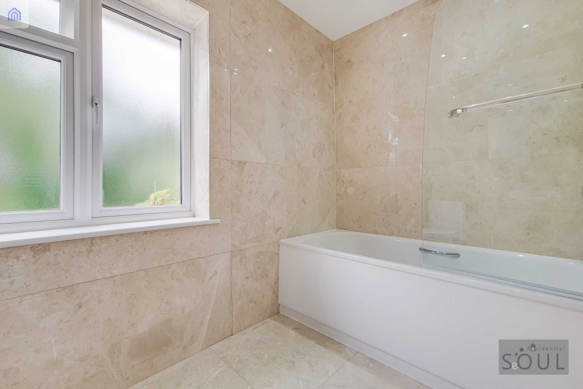Birchmead, Coombe Hill Road, Image 29