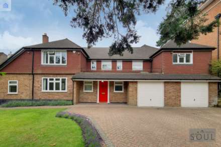 5 Bedroom Detached, Birchmead, Coombe Hill Road