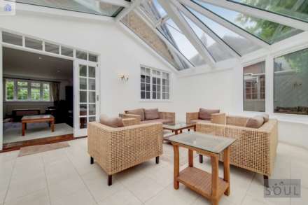 Birchmead, Coombe Hill Road, Image 11