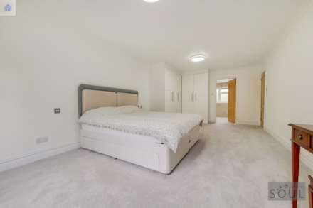 Birchmead, Coombe Hill Road, Image 20