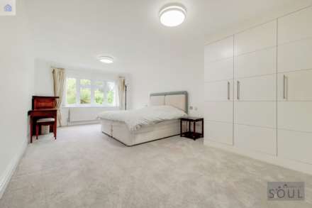 Birchmead, Coombe Hill Road, Image 21