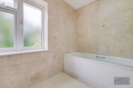 Birchmead, Coombe Hill Road, Image 29