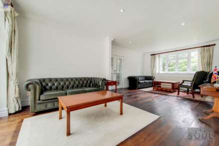 Birchmead, Coombe Hill Road, Image 3