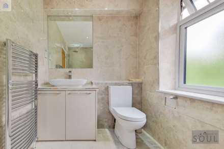 Birchmead, Coombe Hill Road, Image 30