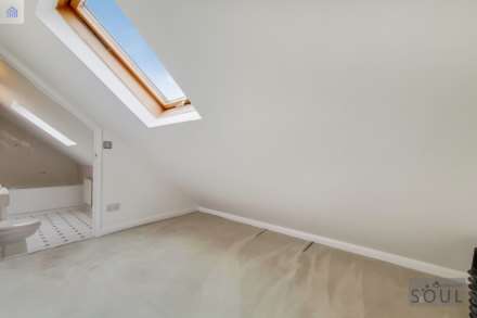 Birchmead, Coombe Hill Road, Image 32