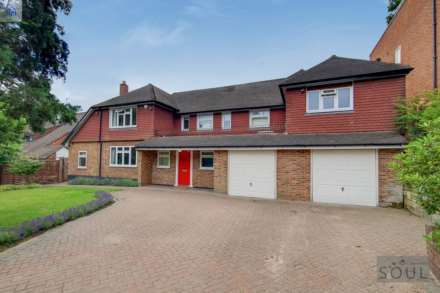 Birchmead, Coombe Hill Road, Image 34