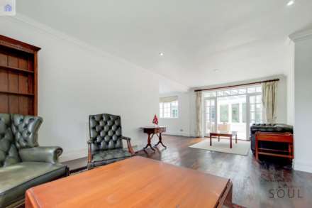 Birchmead, Coombe Hill Road, Image 6
