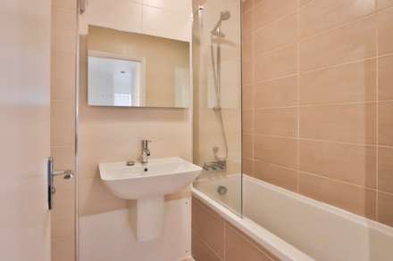 Nell Court, 32 Lovelace Road, Image 3