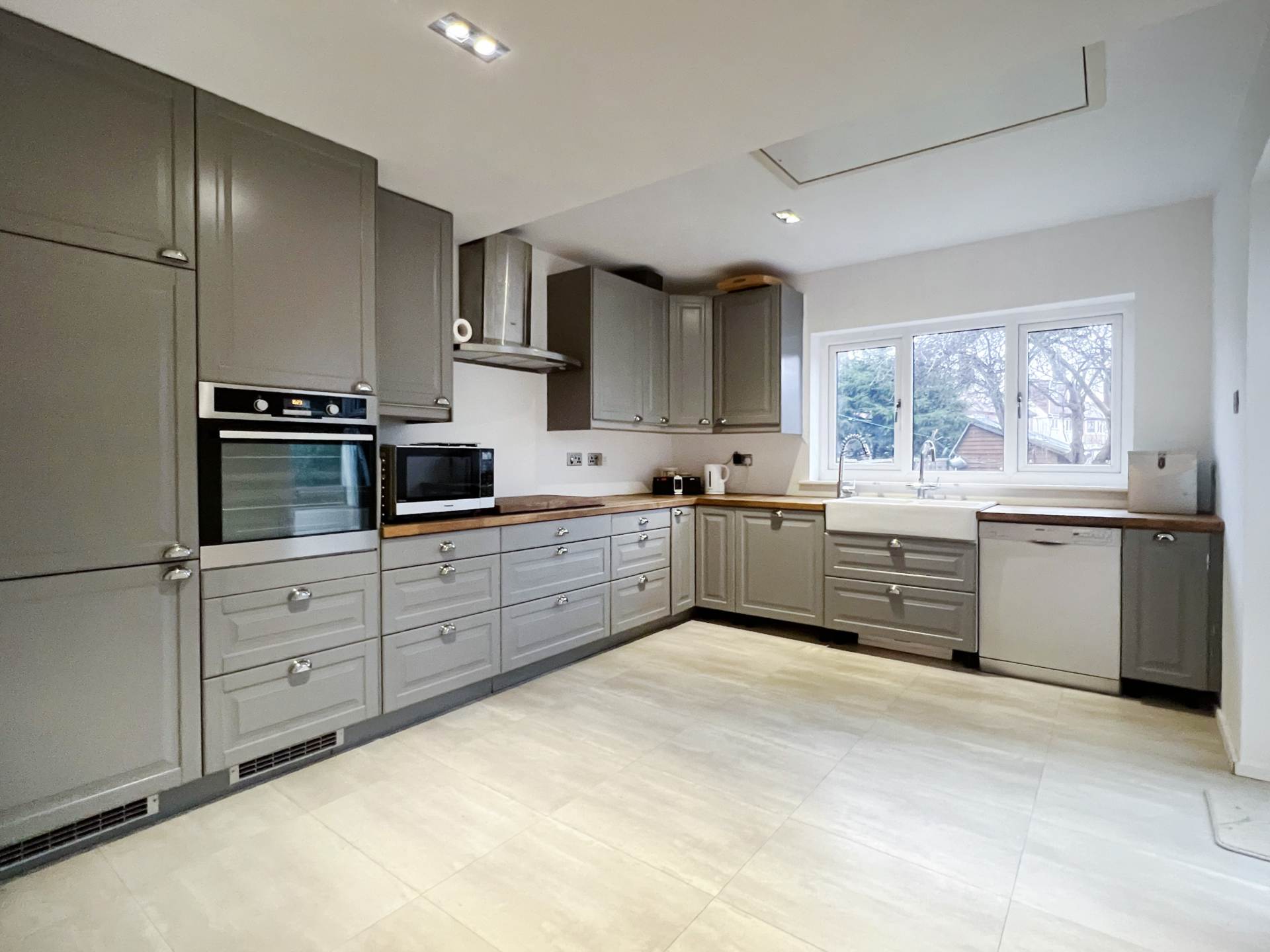 West Barnes Lane, New Malden, Image 6