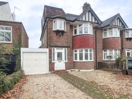 4 Bedroom Semi-Detached, West Barnes Lane, New Malden