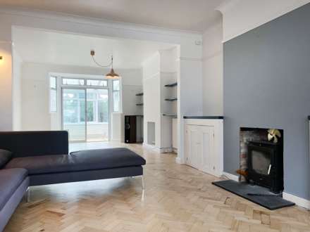 West Barnes Lane, New Malden, Image 2