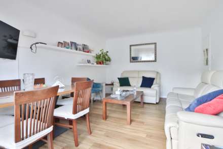 Wickham Close, New Malden, Image 4