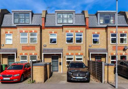 4 Bedroom Terrace, Grafton Road, New Malden