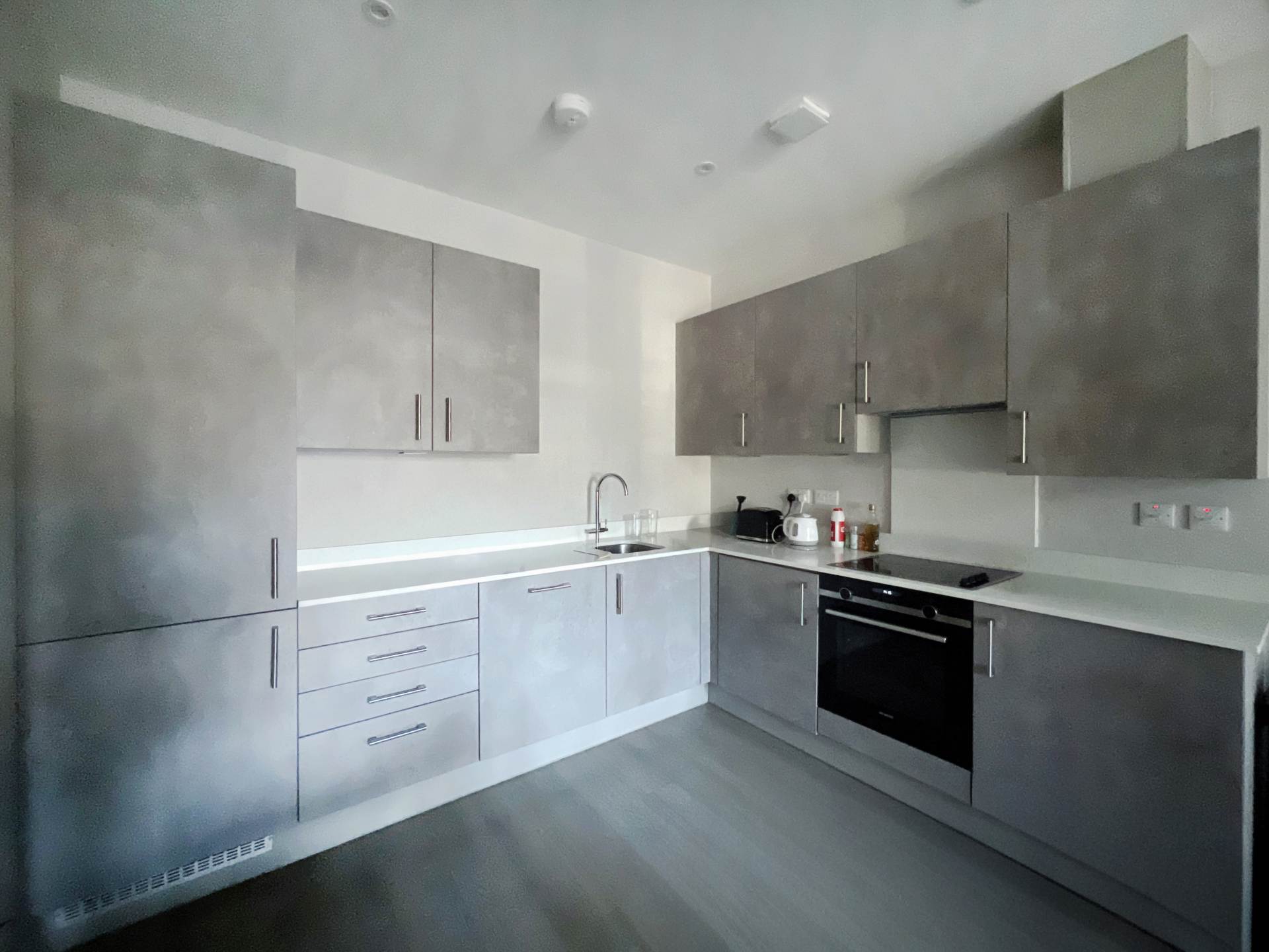 Coombe Road, New Malden, Image 4