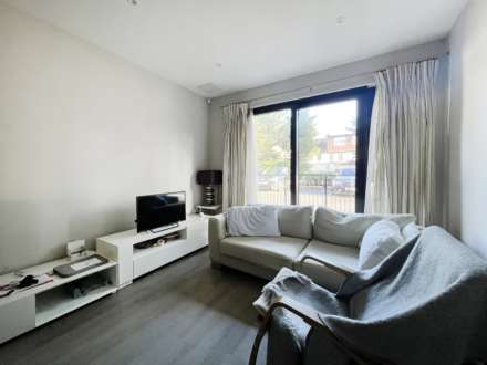 Coombe Road, New Malden, Image 3