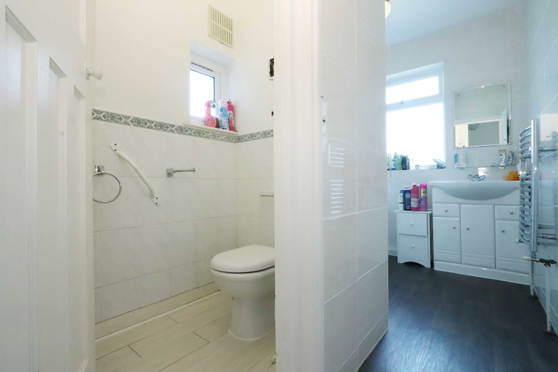 Amberwood Rise, New Malden, Image 12