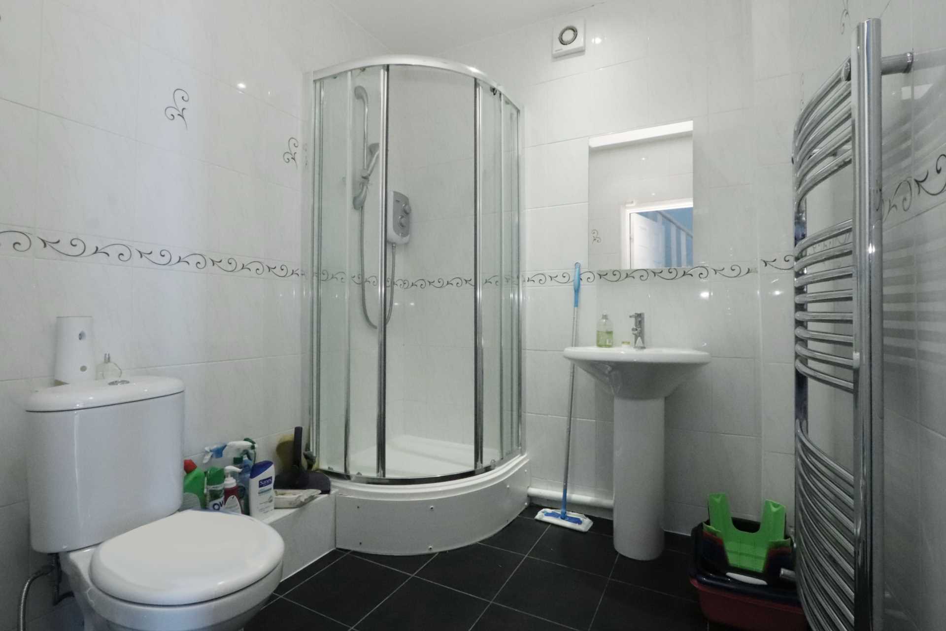 Amberwood Rise, New Malden, Image 3