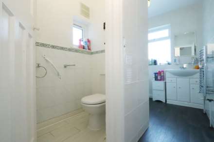 Amberwood Rise, New Malden, Image 12