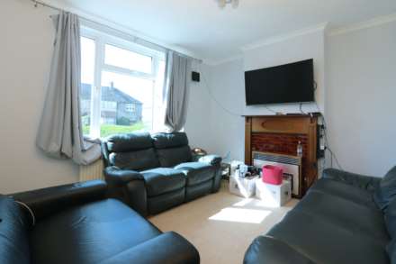 Amberwood Rise, New Malden, Image 2