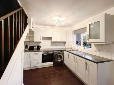 Tregaron Gardens, Kingston Upon Thames, Image 3