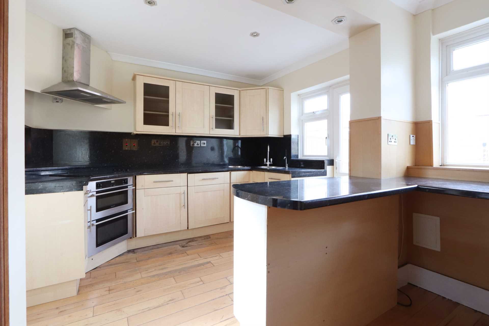 Ravenswood Avenue, Surbiton, Image 2
