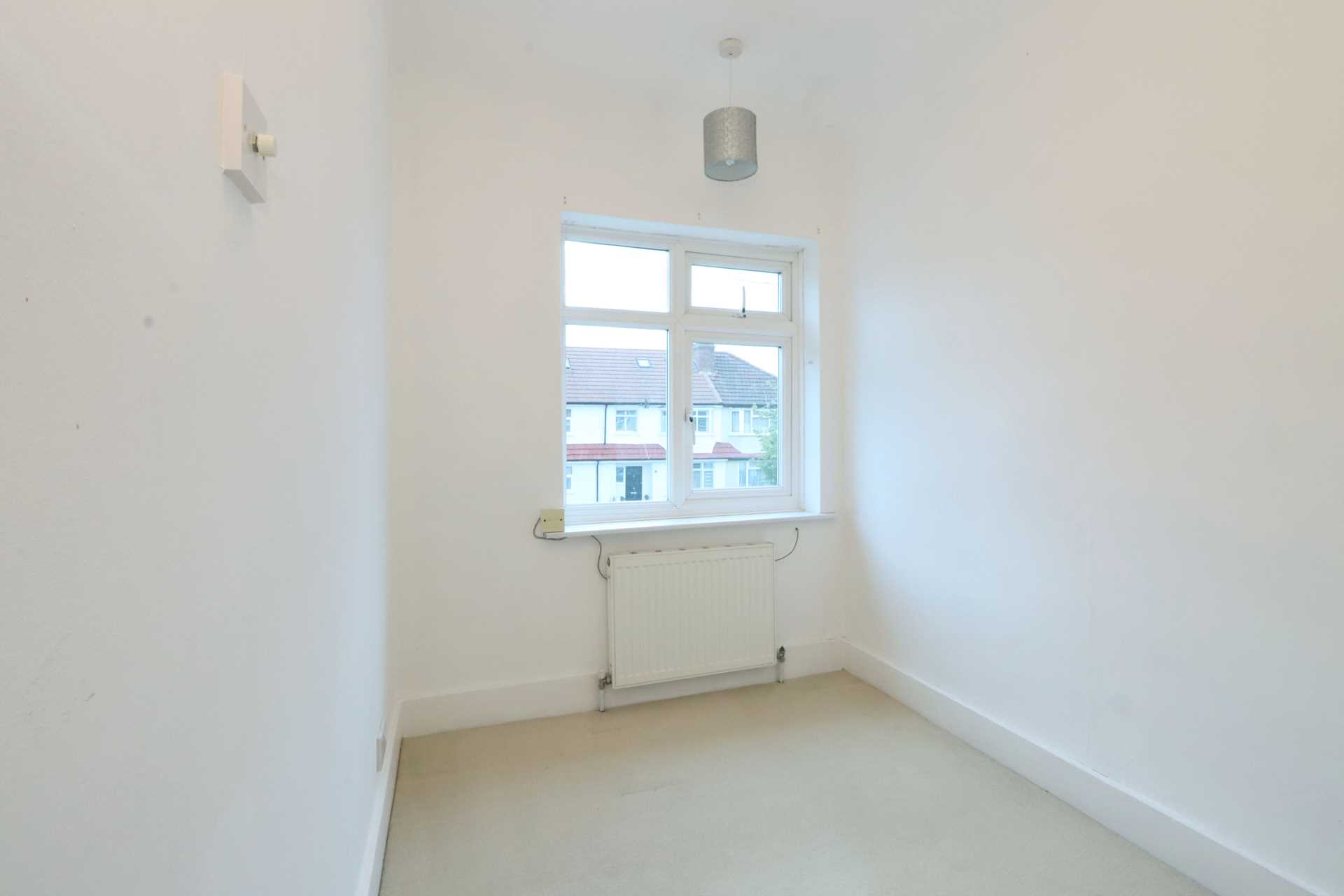 Ravenswood Avenue, Surbiton, Image 9