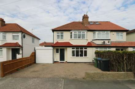 3 Bedroom Semi-Detached, Ravenswood Avenue, Surbiton