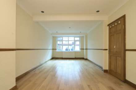 Ravenswood Avenue, Surbiton, Image 3