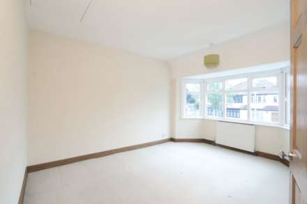 Ravenswood Avenue, Surbiton, Image 8
