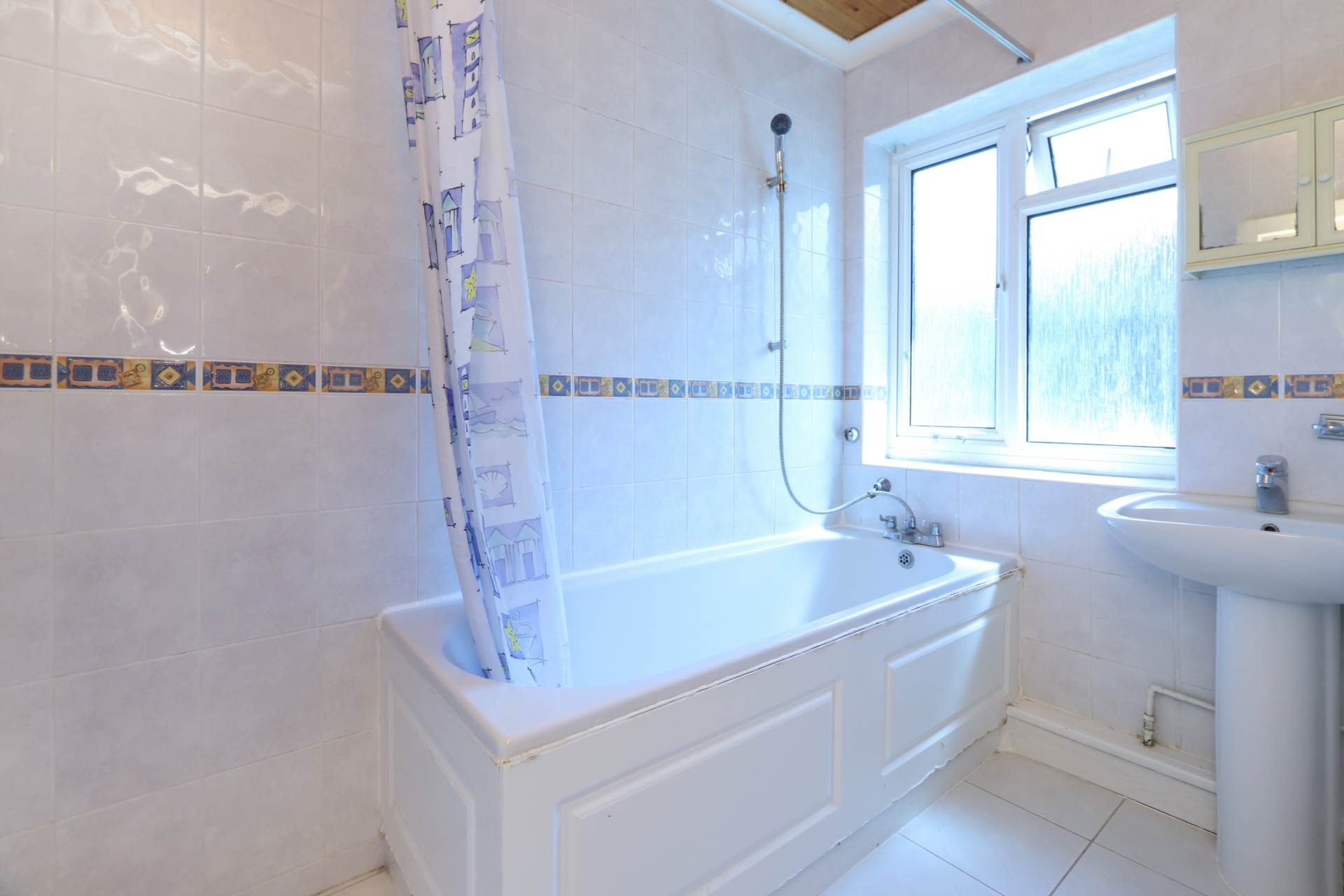 Sheephouse Way, New Malden, Image 8