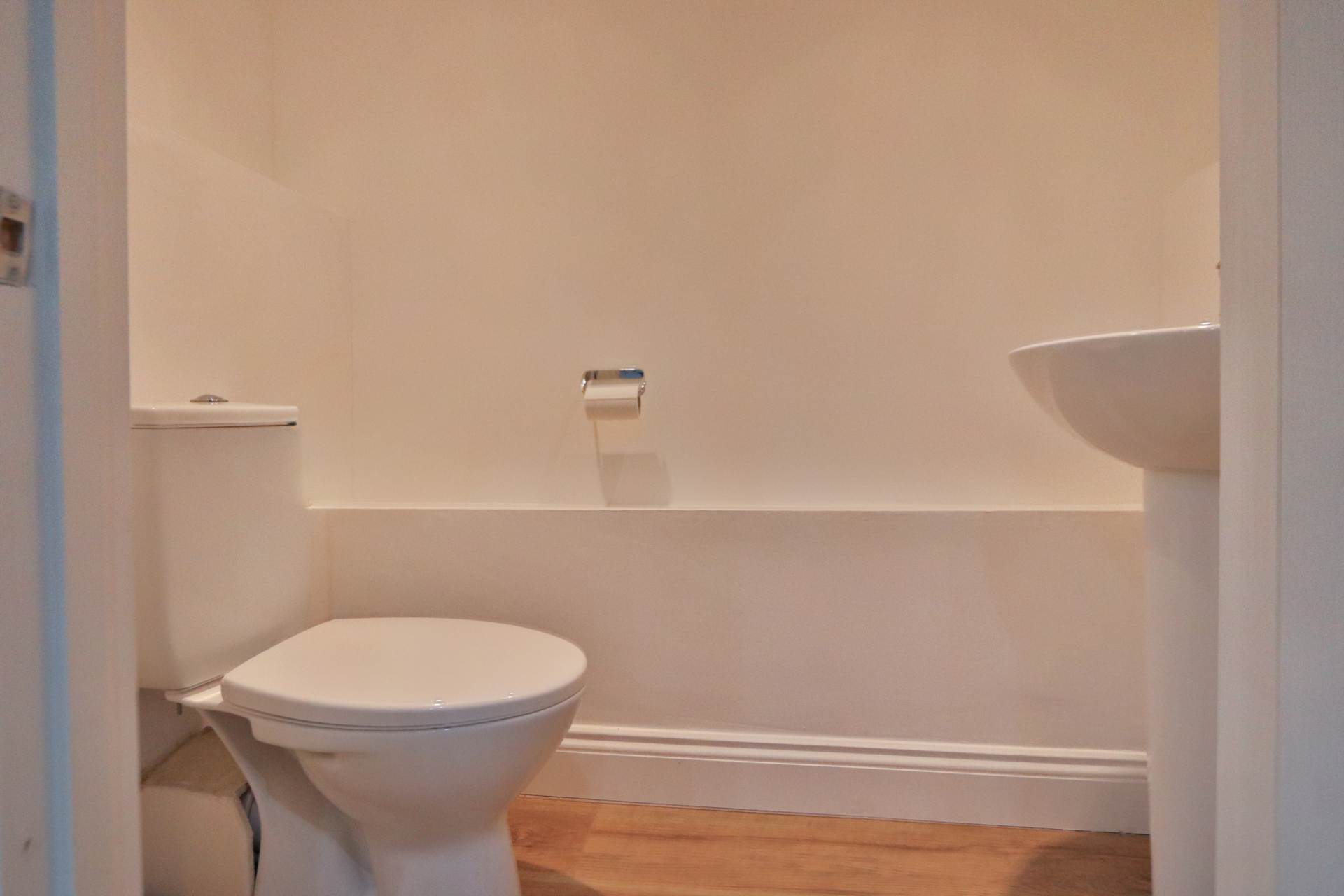 Hillcross Avenue, Morden, Image 17